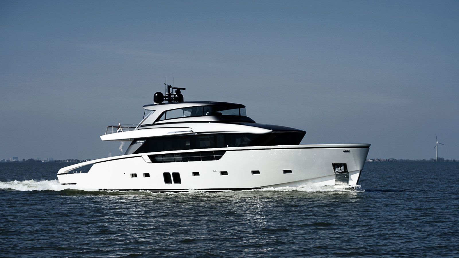 New Sanlorenzo SX88 Crossover motor yacht sold